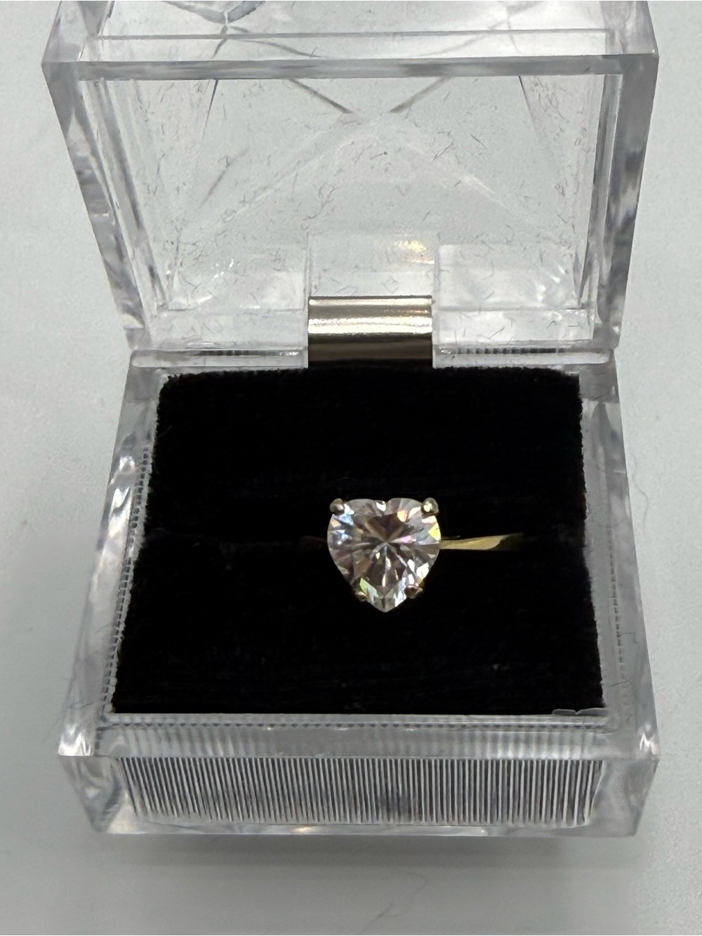 Vintage Gold tone Band Ring with Heart-Cut Clear Stone - Women Jewelry